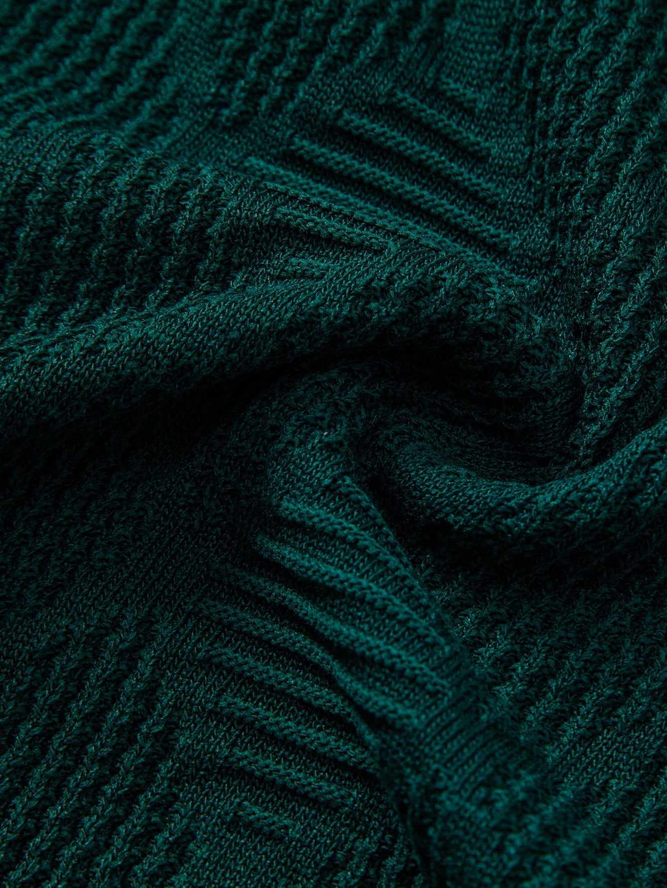Rhombus Textured Zip Up Knitted Polo Shirt